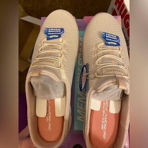 Sketcher Summits Swift Step